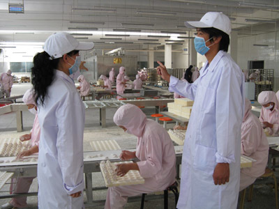 河北省南和縣質(zhì)監(jiān)局進(jìn)行食品企業(yè)專項(xiàng)檢查