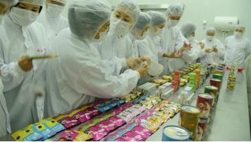 麥富迪寵物食品工廠開放日:直播“吃”狗糧 鑒證高品質
